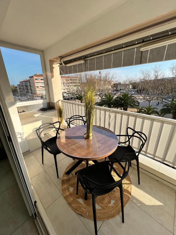 Le Bonheur De Saint Aygulf Apartment ภายนอก รูปภาพ